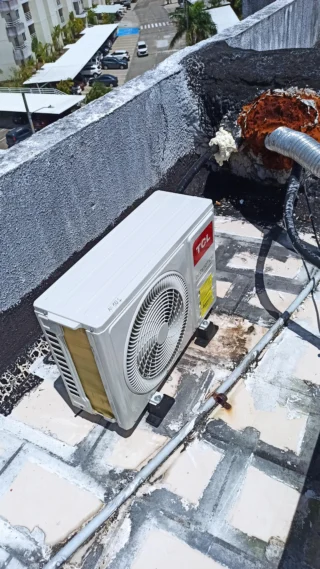 Instagram post from solucionescotec. This post is in position 17.